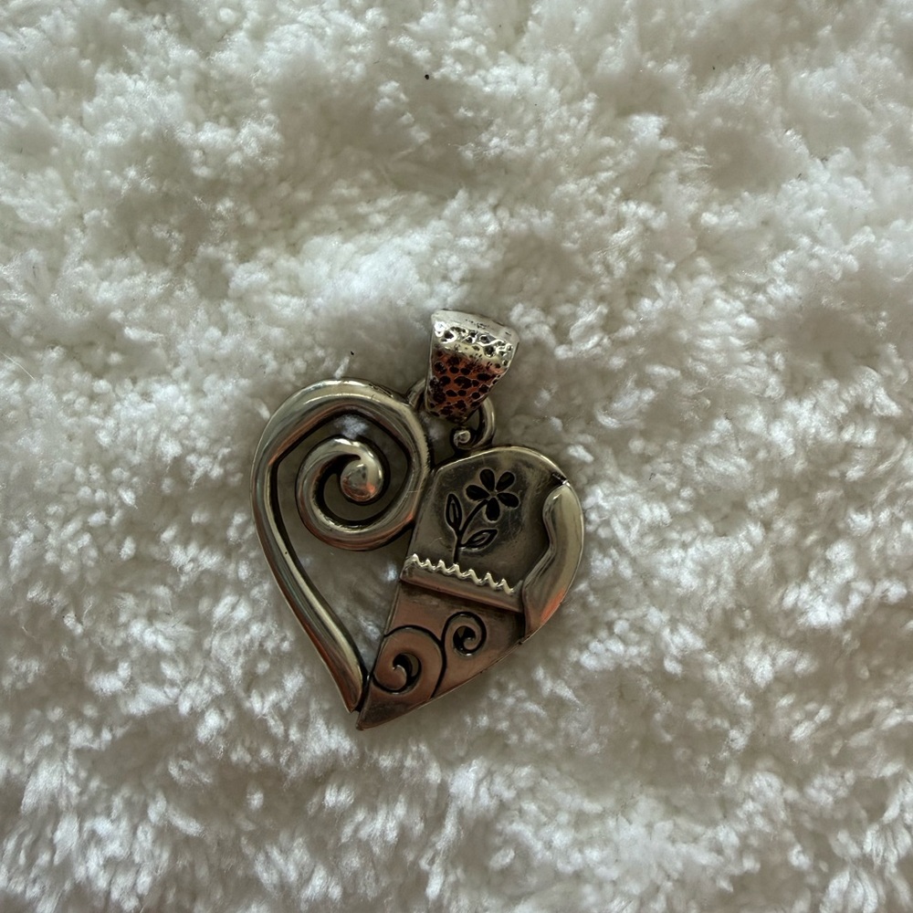 Brighton Heart Pendant Pablo’s Passion - Picture 3 of 4